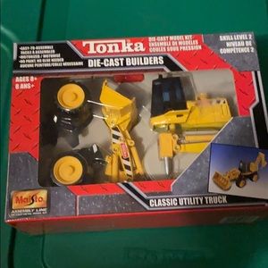 NIB Tonka die cast utility truck assemble